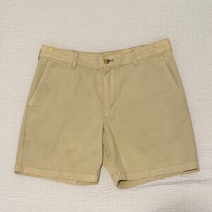 Izod Tan Stretch Chino Shorts - 32 waist/7
Inch Inseam